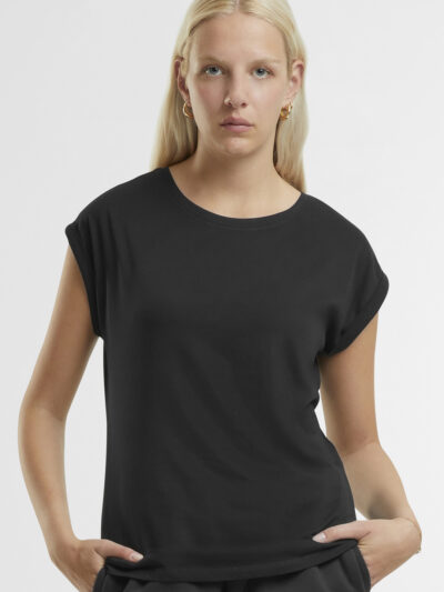 New Morning Studios Women’s Regular Extended Shoulder Tee NM007